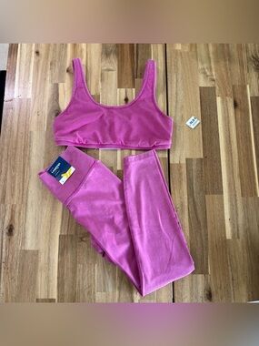 NWT Old Navy Powerchill Set